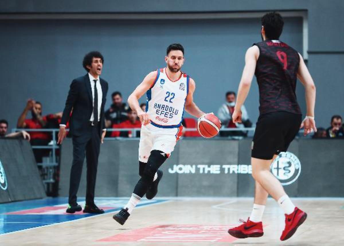 Anadolu Efes, Gaziantep Basketbol’u 106-82 mağlup etti