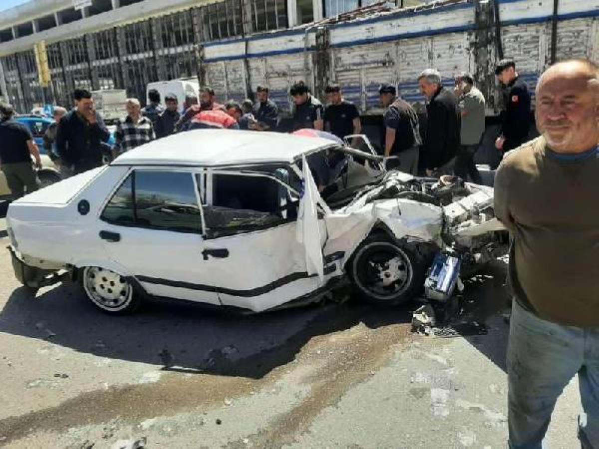 Ankara’da otomobil çarpışması: 2 yaralı