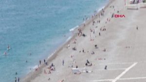 antalyada-dun-yagmur-bugun-deniz-keyfi-V9KmDT3x.jpg