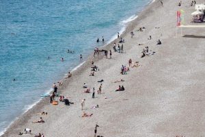 antalyada-hava-degisimi-yagmurdan-denize-8fciR6ZZ.jpg