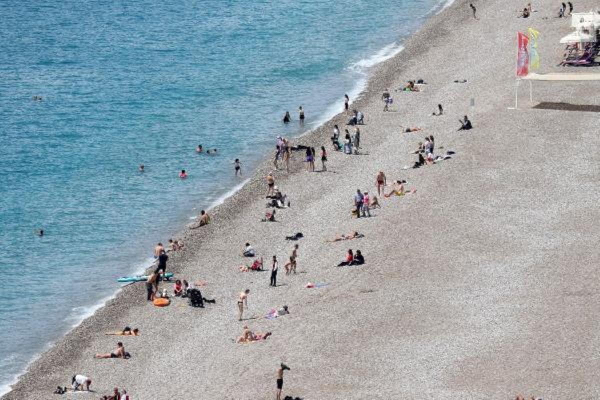 Antalya’da Hava Değişimi: Yağmurdan Denize