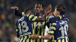 bomba-iddia-fenerbahcenin-yildizi-valencia-sezon-bitmeden-yeni-takimina-imzayi-atti-5AnNgUI7.jpg