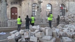depremin-yiktigi-yeni-cami-yeniden-aslina-uygun-insa-edilecek-lN8pbp34.jpg