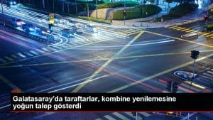 galatasarayda-taraftarlar-kombine-yenilemesine-yogun-talep-gosterdi-wRcb8L3Y.jpg