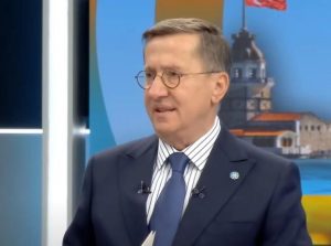 halk-tv-konugu-lutfu-turkkan-kimdir-lutfu-turkkan-kac-yasinda-nereli-lutfu-turkkan-biyografisi-viSF6iGV.jpg