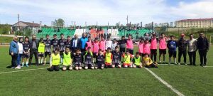 kadin-antrenorun-calistirdigi-erkek-futbol-takimi-sampiyon-oldu-e5KRkIHR.jpg