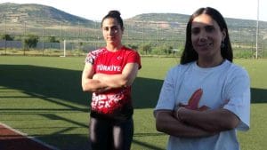 kilisli-atlet-futbol-sahasinda-antrenman-yaparak-cirit-atmada-turkiye-sampiyonu-oldu-rbDVSnGc.jpg