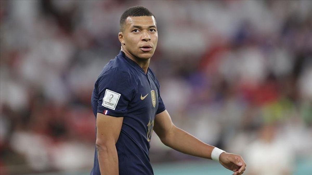 Kylian Mbappe ne kadar kazanıyor? Messi yıllık ne kadar kazanıyor, yıllık kazancı ne kadar?