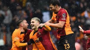 rotayi-ezeli-rakibe-cevirdi-kaan-ayhan-geldigi-gibi-gidiyor-XZhJOtfU.jpg