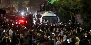 678db0e86f372432__w1200xh800