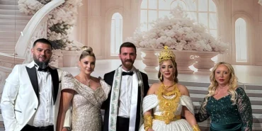 Ibrahim-Tatlises-fenomen-Aleyna-Dalverenin-asiret-dugunune-katildi-Milyon-dolarlik-dugunde-paralar-altinlarla-yaristi-1024x576